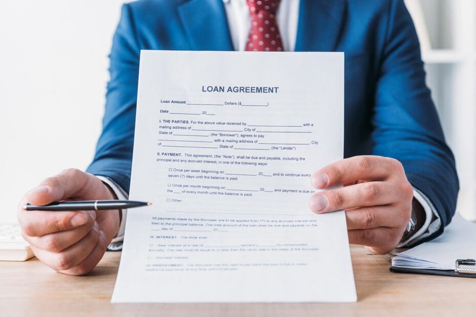 Construction-loan-agreement-paperwork